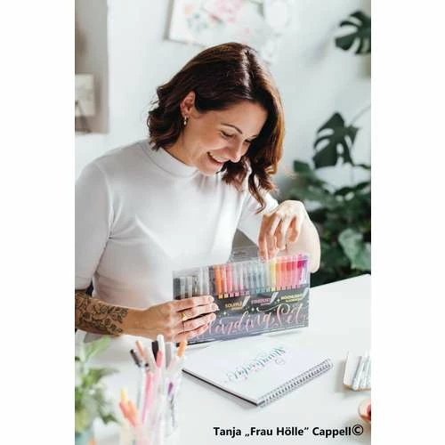 Sakura Gelly Roll Frau Hölle Blending Set 7 Sakura Gelly Roll Frau Hölle Blending Set - Image 5